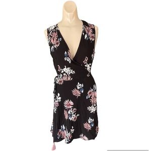Lulus Black Floral print wraparound dress XS